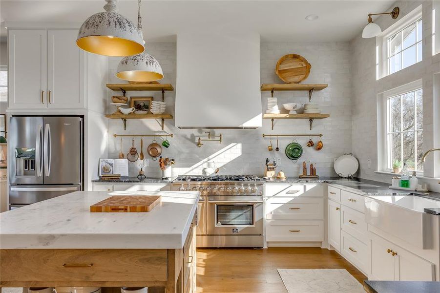 Furnished interior view inside a new home in , Weatherford (Image 4).