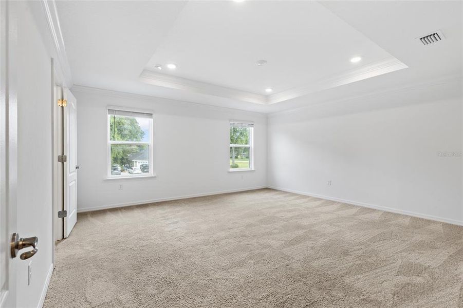 Spacious, unfurnished interior of a new home in Avalon Woods, Newberry (Image 30).