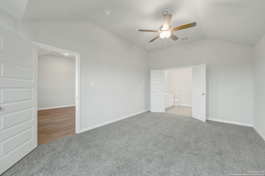 Spacious, unfurnished interior of a new home in Paloma Park, Converse (Image 35).