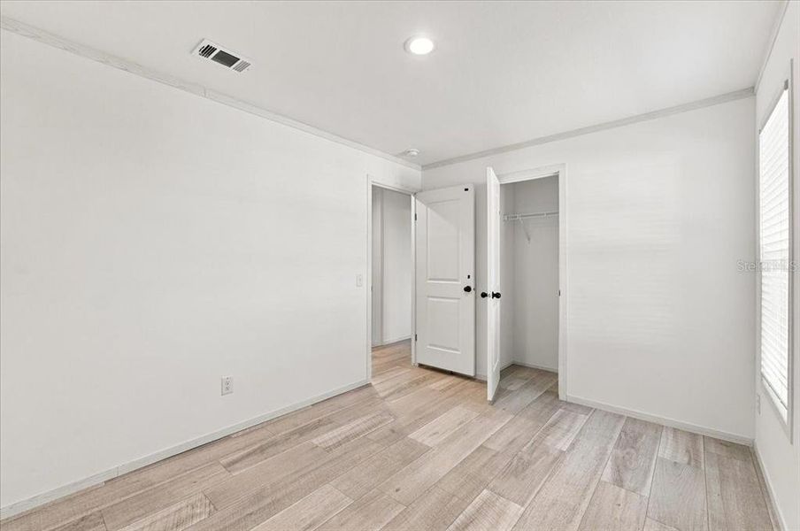 Spacious, unfurnished interior of a new home in , Zephyrhills (Image 33).