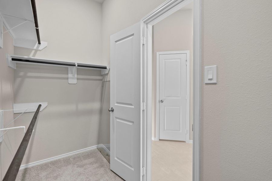 Spacious, unfurnished interior of a new home in The Meadows at Imperial Oaks, Conroe (Image 23).