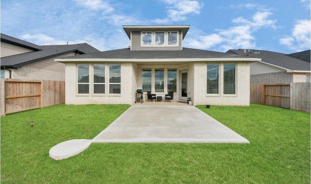 Exterior details and patio area of a home in Cross Creek West: Richmond Collection, Fulshear (Image 4).
