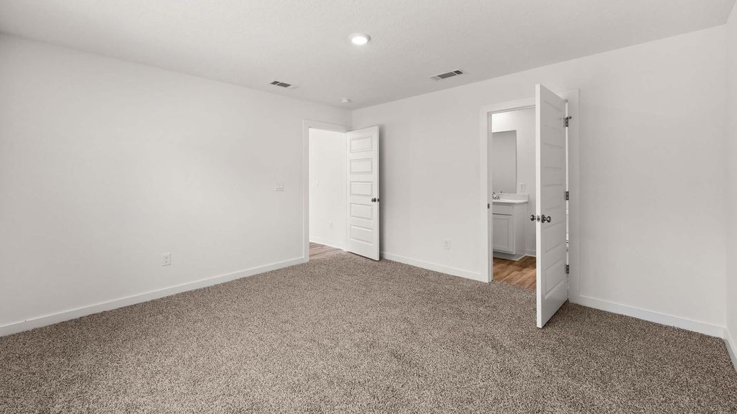 Spacious, unfurnished interior of a new home in Magnolia at the Bluffs Phase 3, Freeport (Image 17).