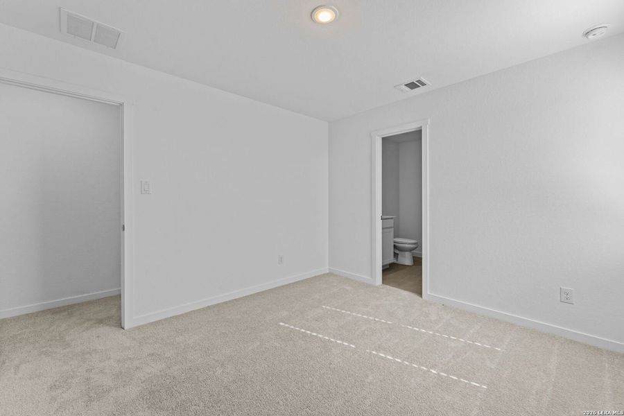 Spacious, unfurnished interior of a new home in Grace Valley, Marion (Image 28).