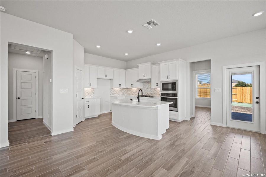 Furnished interior view inside a new home in Meyer Ranch, New Braunfels (Image 10). Furnished interior view inside a new home in Meyer Ranch, New Braunfels (Image 10).