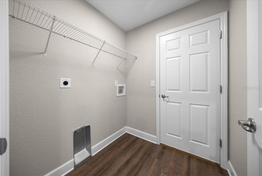 Spacious, unfurnished interior of a new home in , Belleview (Image 23).