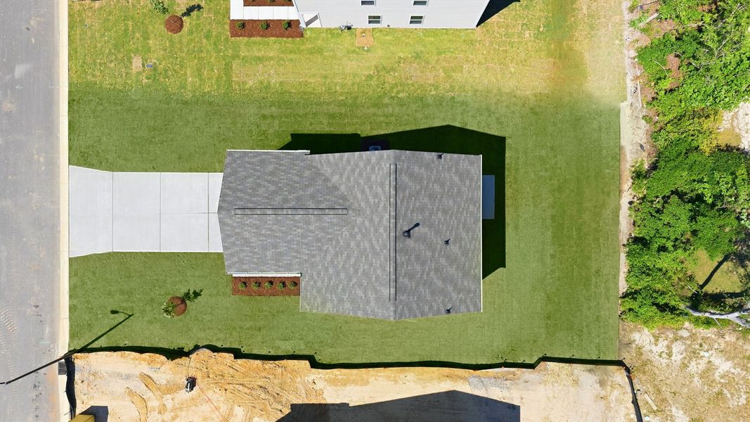 Exterior details and patio area of a home in Hunter Hill, Rocky Mount (Image 20).