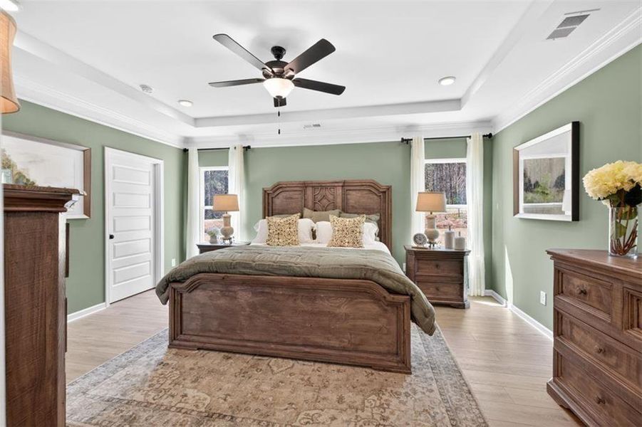 Furnished interior view inside a new home in Oakmont, Dallas (Image 22).