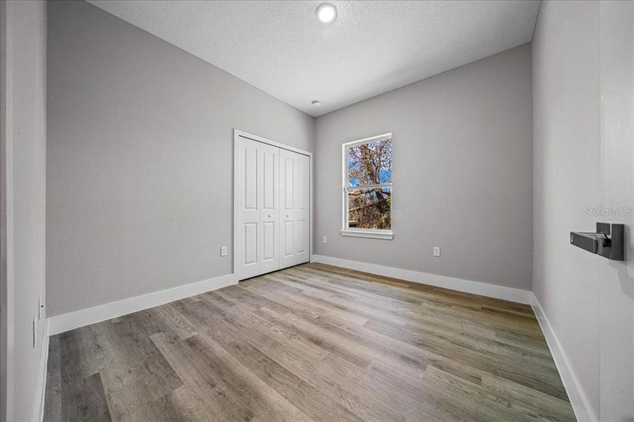 Spacious, unfurnished interior of a new home in , Ocala (Image 21).