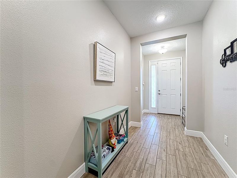Furnished interior view inside a new home in , Orlando (Image 29).