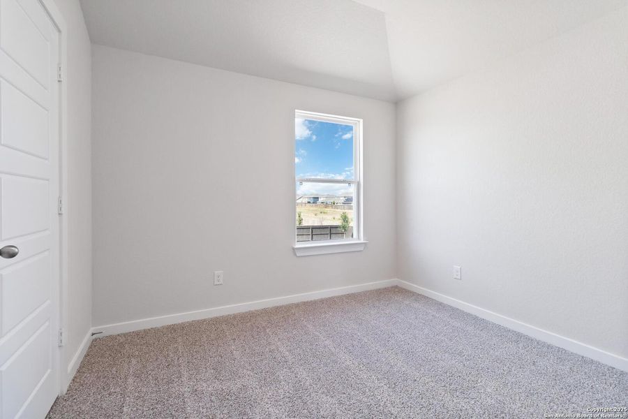 Spacious, unfurnished interior of a new home in Willow Point, San Antonio (Image 13). Spacious, unfurnished interior of a new home in Willow Point, San Antonio (Image 13).