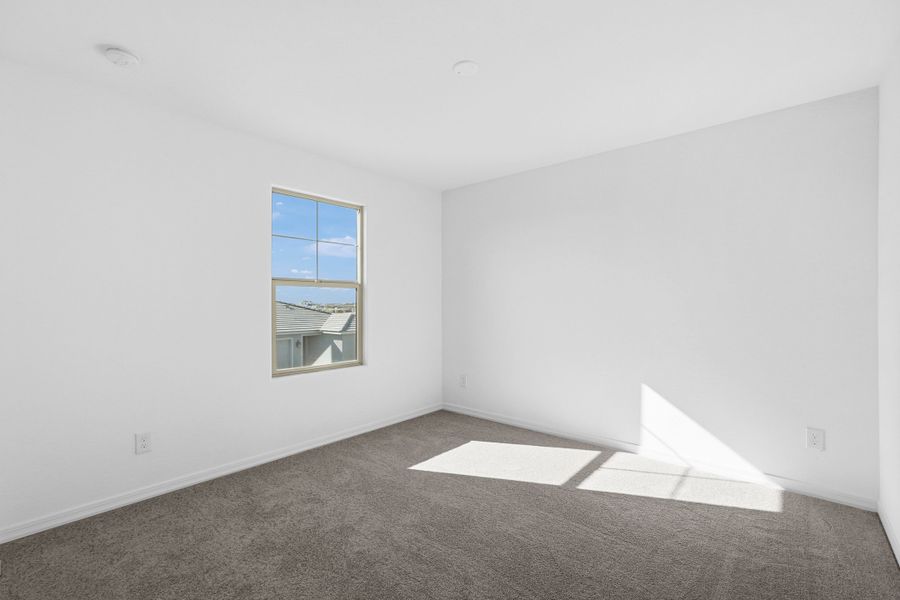 Spacious, unfurnished interior of a new home in Artisan at Asante, Surprise (Image 25).