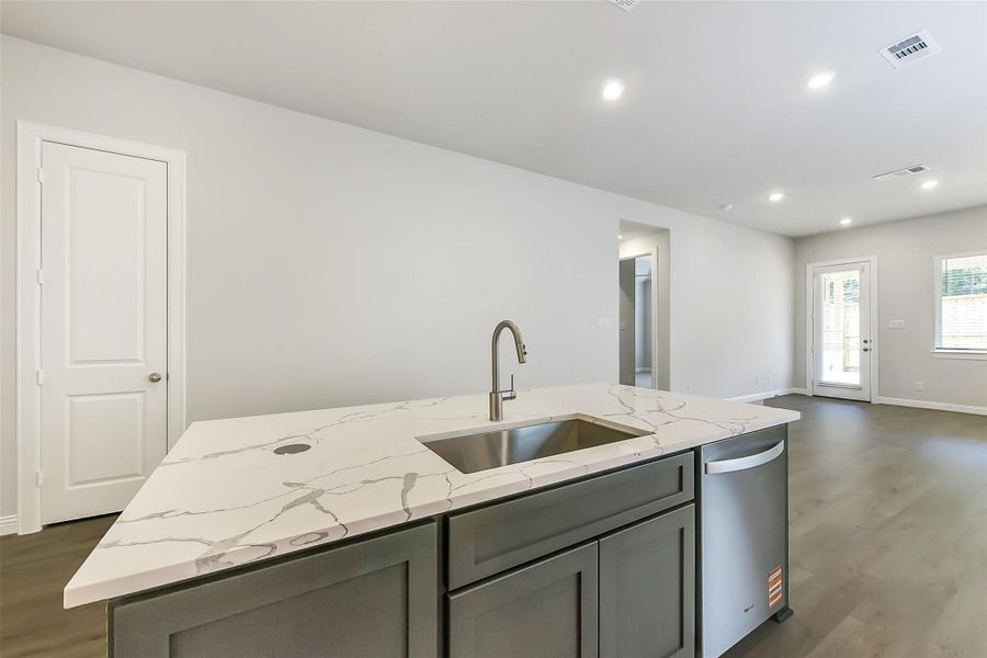 Furnished interior view inside a new home in Evergreen 40', Conroe (Image 6). Furnished interior view inside a new home in Evergreen 40', Conroe (Image 6).