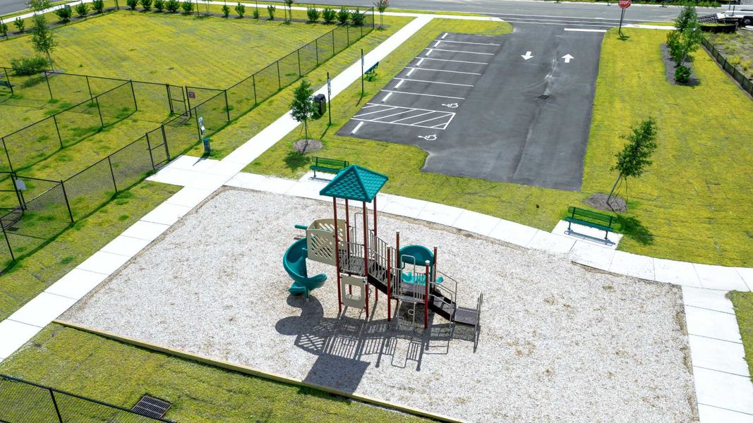 Community amenities in Grayson Park, Leland (Image 31).