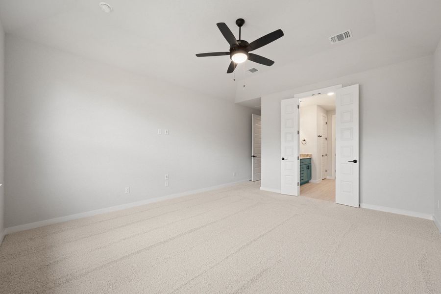 Spacious, unfurnished interior of a new home in Heritage, Dripping Springs (Image 39). Spacious, unfurnished interior of a new home in Heritage, Dripping Springs (Image 39).