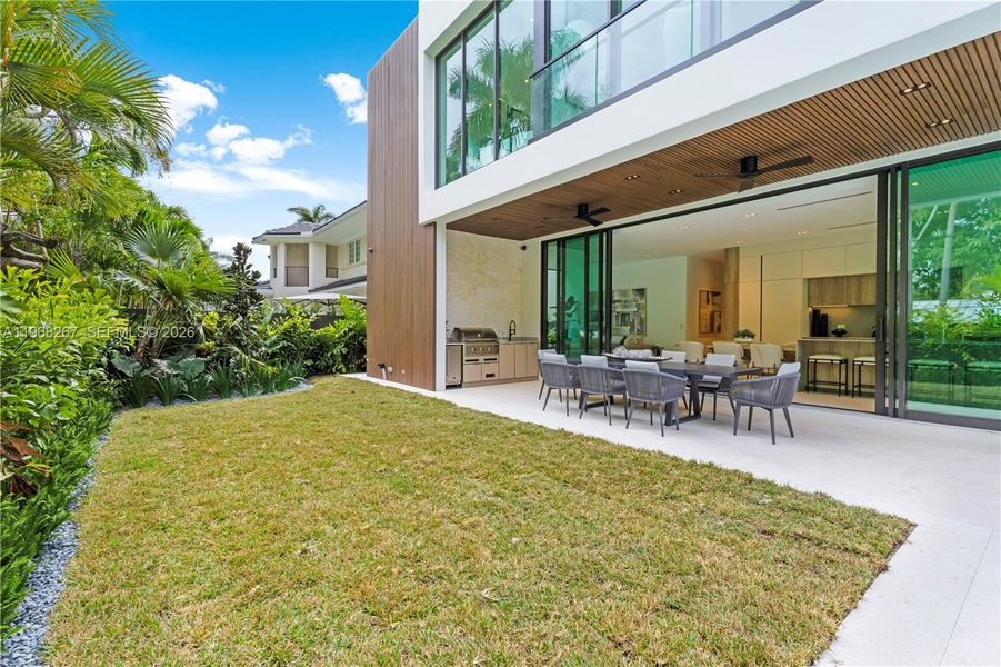 Exterior details and patio area of a home in , Miami (Image 35).