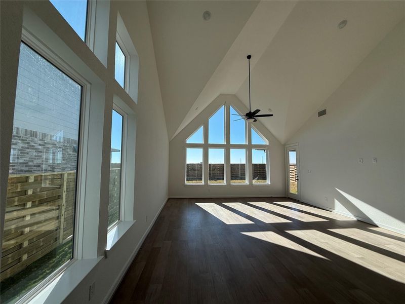 Spacious, unfurnished interior of a new home in Austin Point, Richmond (Image 13).