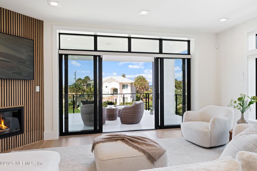 Image 50 of a home in .