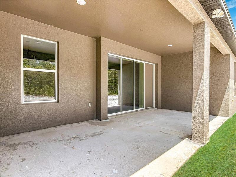 Exterior details and patio area of a home in , Eustis (Image 21).