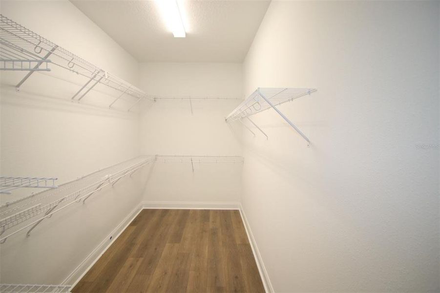 Spacious, unfurnished interior of a new home in Weslyn Park in Sunbridge 34', St. Cloud (Image 15).