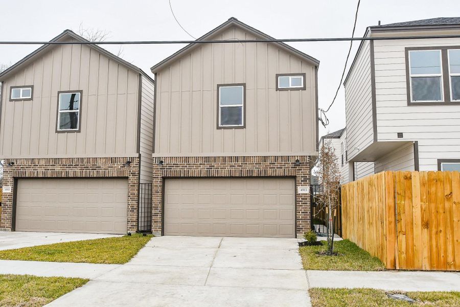 Front exterior of a new home in , Houston, TX, highlighting curb appeal (Image 22). Front exterior of a new home in , Houston, TX, highlighting curb appeal (Image 22).