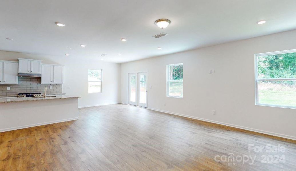 Family room & Breakfast area