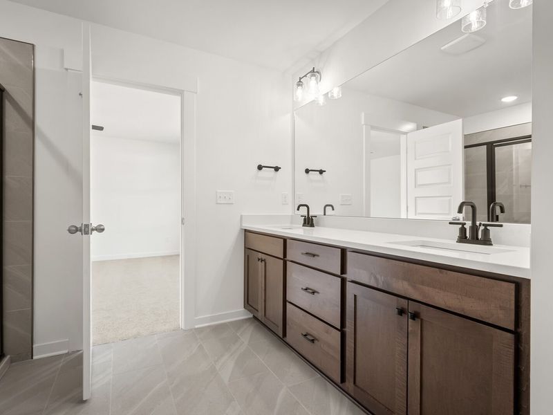 Furnished interior view inside a new home in Woods Crossing, Gallatin (Image 16).