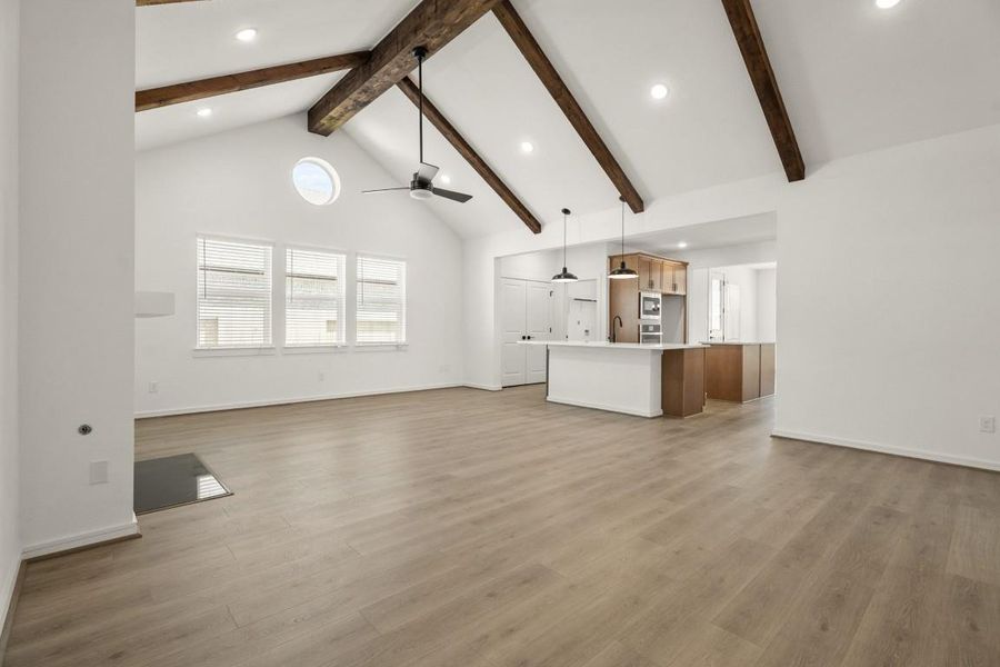 Spacious, unfurnished interior of a new home in Westwood, League City (Image 23).