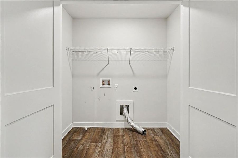 Spacious, unfurnished interior of a new home in Campground Crossing, McDonough (Image 33).