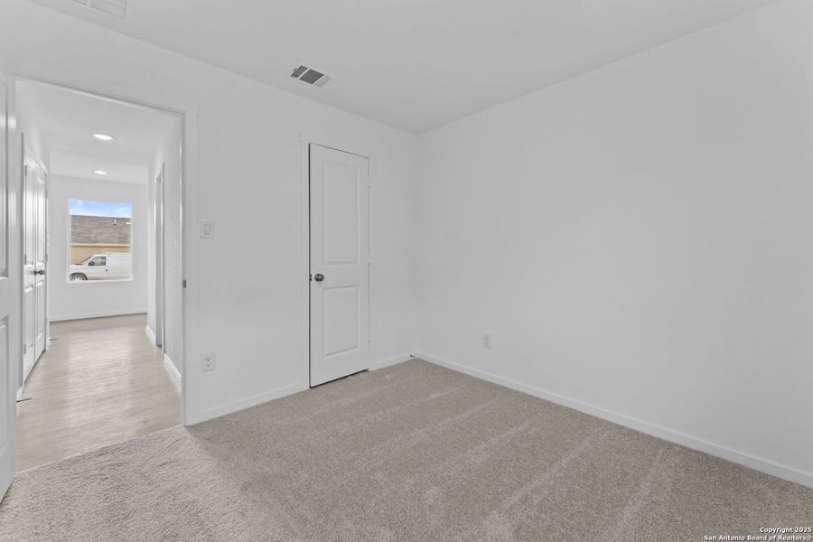 Spacious, unfurnished interior of a new home in , New Braunfels (Image 20). Spacious, unfurnished interior of a new home in , New Braunfels (Image 20).