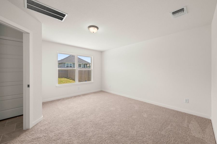 Spacious, unfurnished interior of a new home in South Pointe, Temple (Image 13).