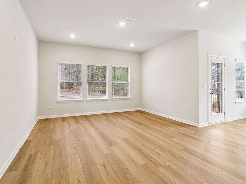 Spacious, unfurnished interior of a new home in Harmony Manor, Fairburn (Image 12).