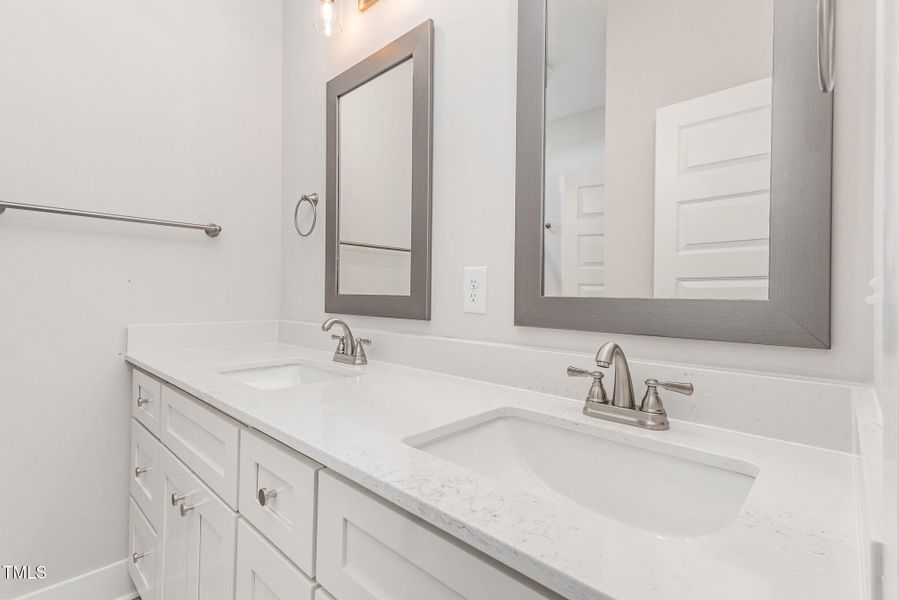 026_kv0a0313-edit_471