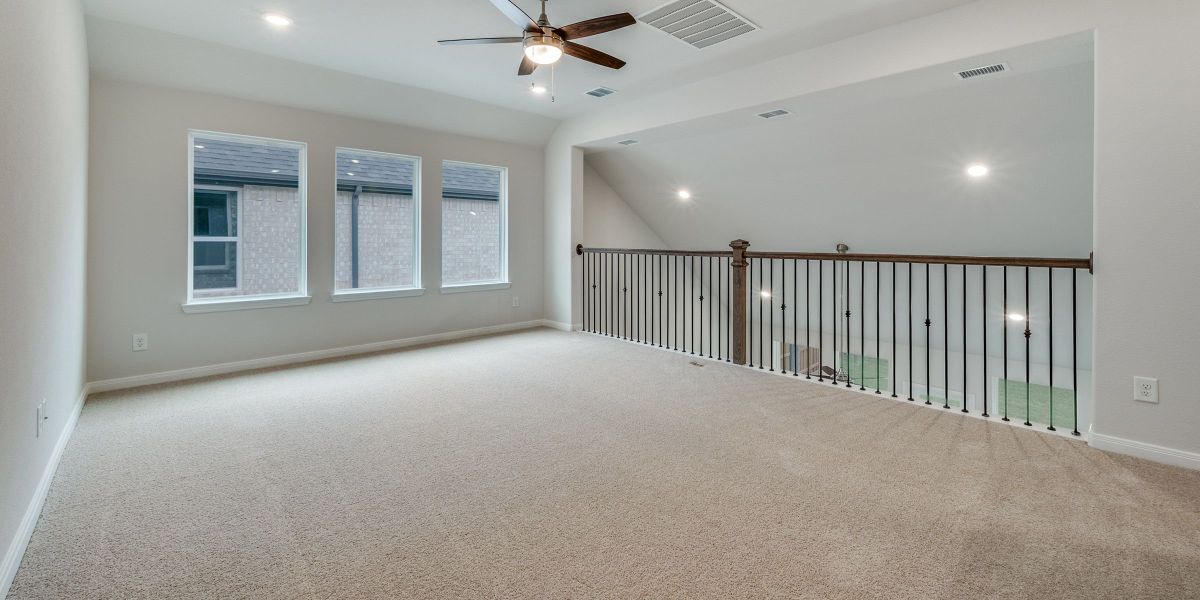 Spacious, unfurnished interior of a new home in Spiritas Ranch, Lakewood Village (Image 19).