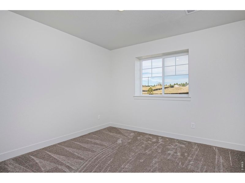 Spacious, unfurnished interior of a new home in Sonders, Fort Collins (Image 21).
