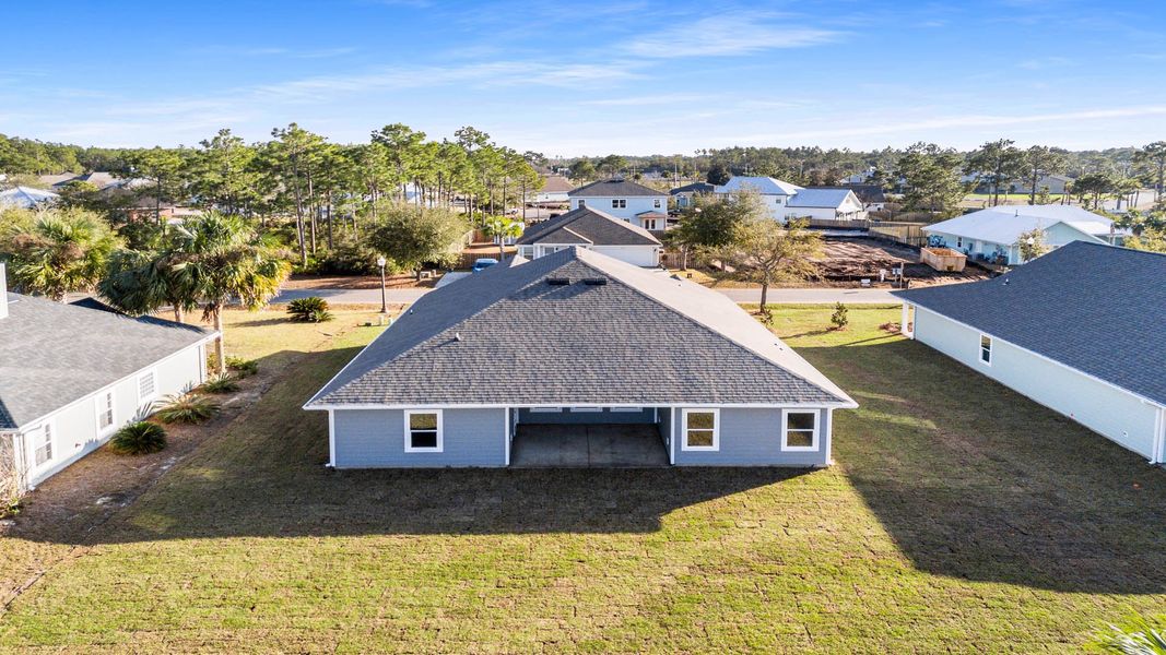 Representative exterior details of a home built from the The Destin by D.R. Horton in Pine Creek and Heron Walk, Port St. Joe (Image 7).