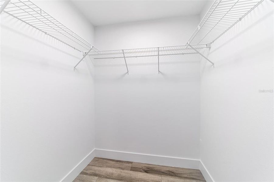 Spacious, unfurnished interior of a new home in , Dunnellon (Image 29).