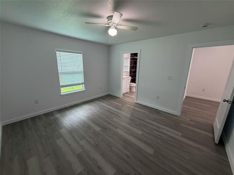 Spacious, unfurnished interior of a new home in , Waco (Image 19).