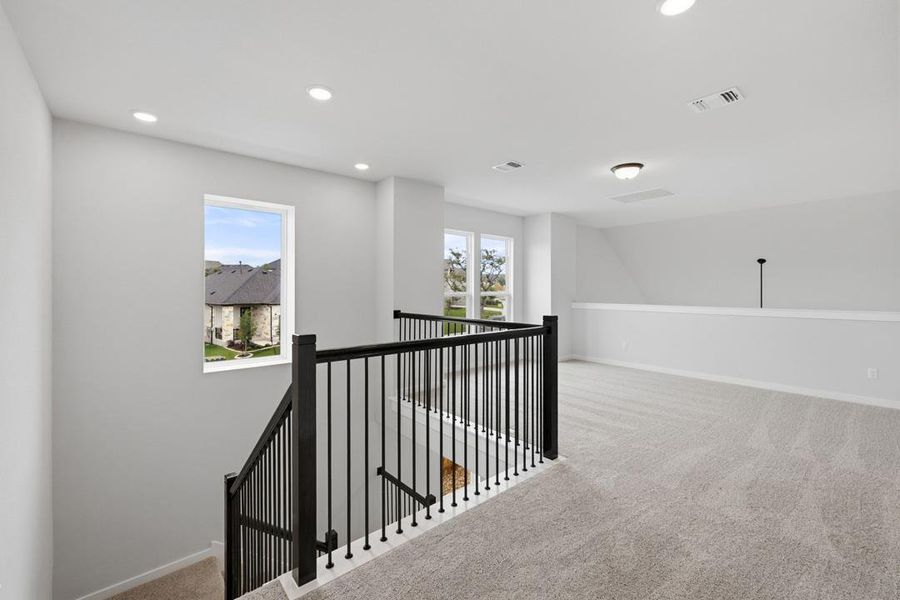 Spacious, unfurnished interior of a new home in Heritage, Dripping Springs (Image 37).