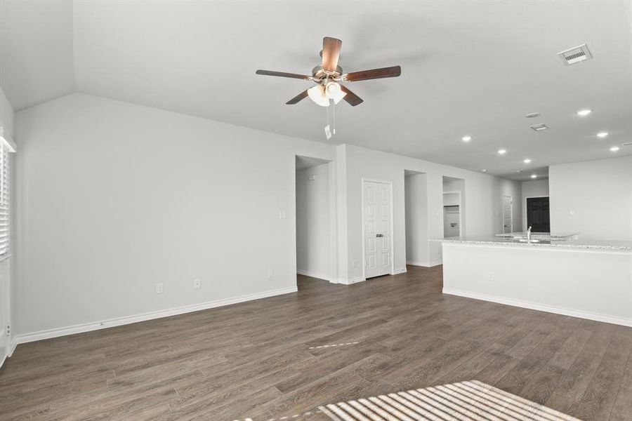 Spacious, unfurnished interior of a new home in Deer Creek, Crowley (Image 38). Spacious, unfurnished interior of a new home in Deer Creek, Crowley (Image 38).