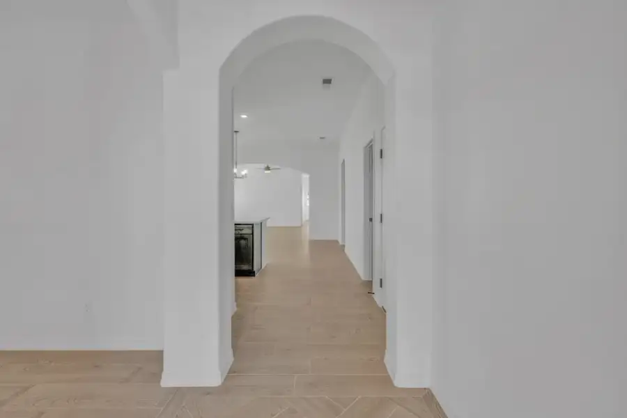 Spacious, unfurnished interior of a new home in Crossland, Clint (Image 15).