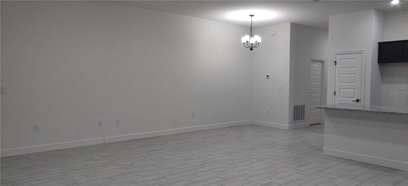 Spacious, unfurnished interior of a new home in Sunset Landing, Spring Hill (Image 8).