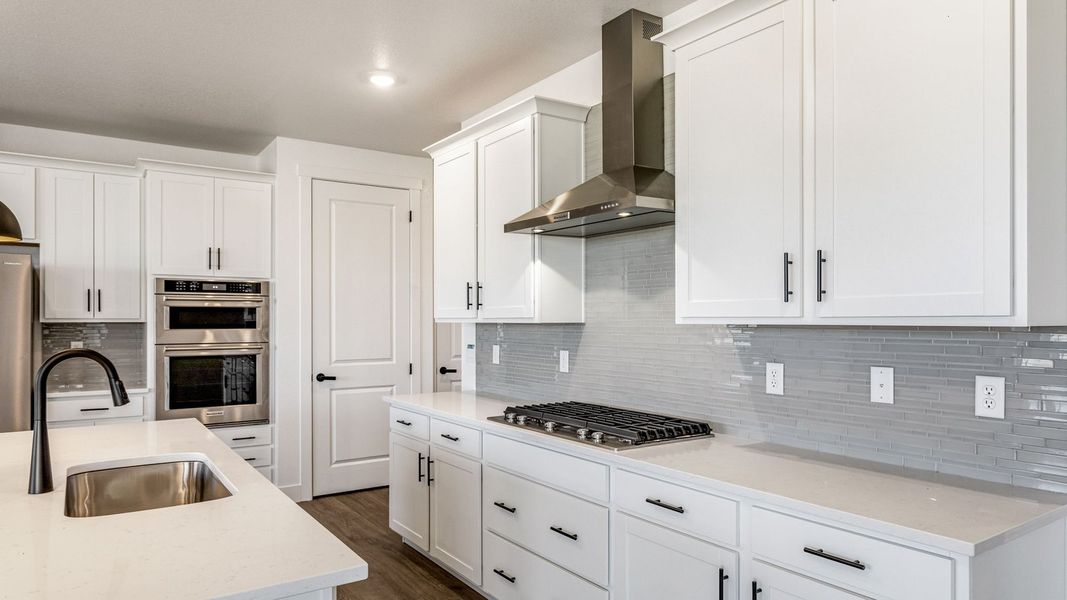 Furnished interior view inside a new home in Vantage, Berthoud (Image 6).