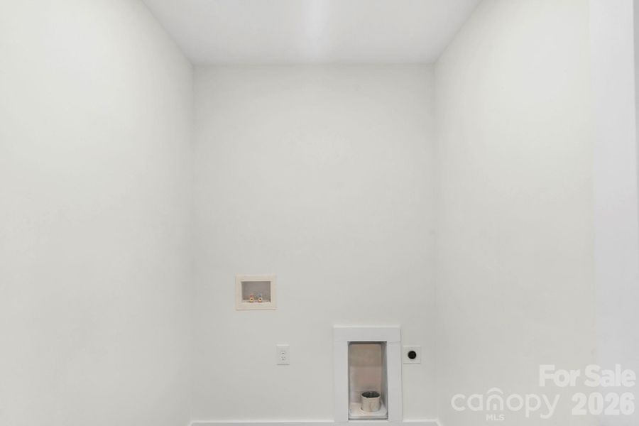 Spacious, unfurnished interior of a new home in , Waxhaw (Image 25).