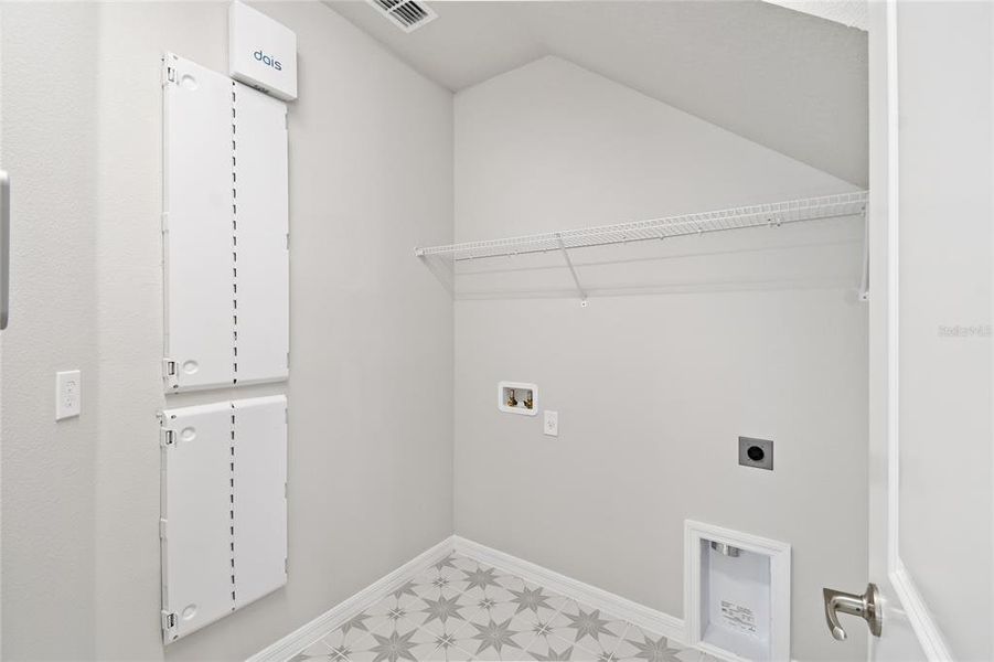 Spacious, unfurnished interior of a new home in Weslyn Park in Sunbridge 34', St. Cloud (Image 29).