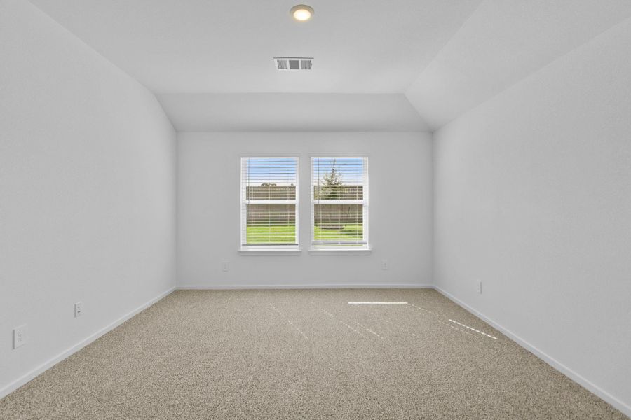 Spacious, unfurnished interior of a new home in Harrington Trails at The Canopies, Splendora (Image 15).