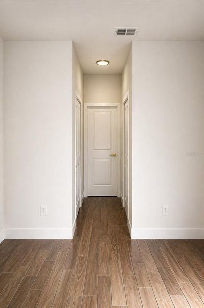 Spacious, unfurnished interior of a new home in , Kissimmee (Image 7).