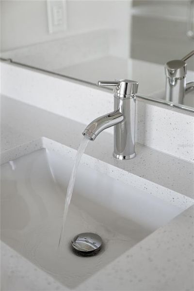 Close-up of interior finishes inside a home in , Lake Alfred (Image 25).