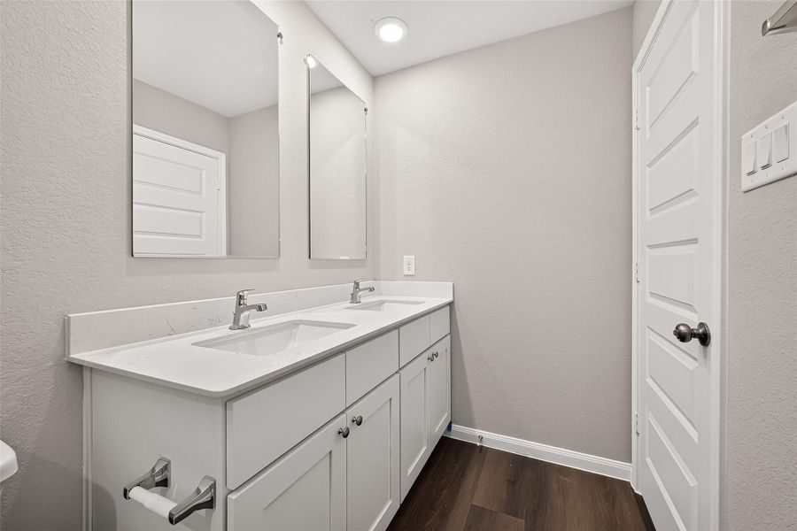 Furnished interior view inside a new home in Ridgeland Hills, Willis (Image 13).