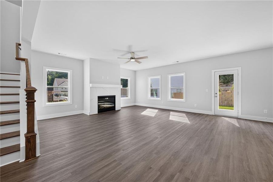 Spacious, unfurnished interior of a new home in , Atlanta (Image 15).